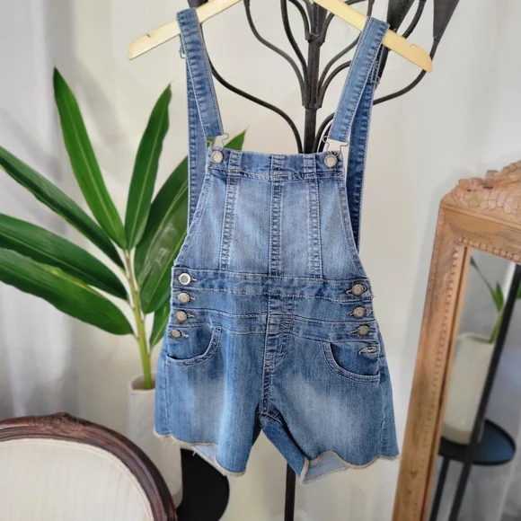 HOT KISS 💋 AVA Short Overalls 😍 - Picture 11 of 15